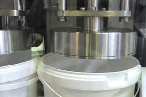 Remplisseuse automatique de liquide FGW120 04 Shemesh Automatic